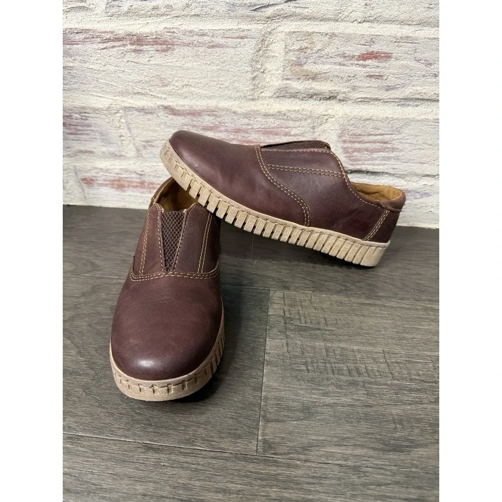 Born Shoes Womens 7 Berua Gored Slip on Sneakers Brown Leather Round Toe Comfort